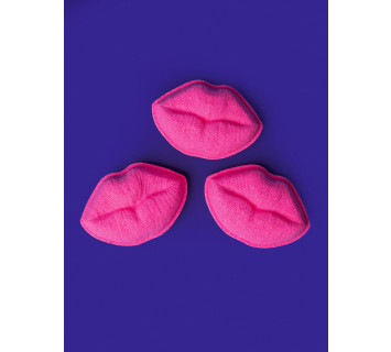 DUSHA Бомбочка для ванны - поцелуй с ароматом сладкой губной помады 165г