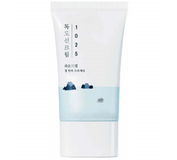 Round Lab 1025 Dokdo sunscreen SPF50+ PA++++ Солнцезащитный крем с морской водой 50мл
